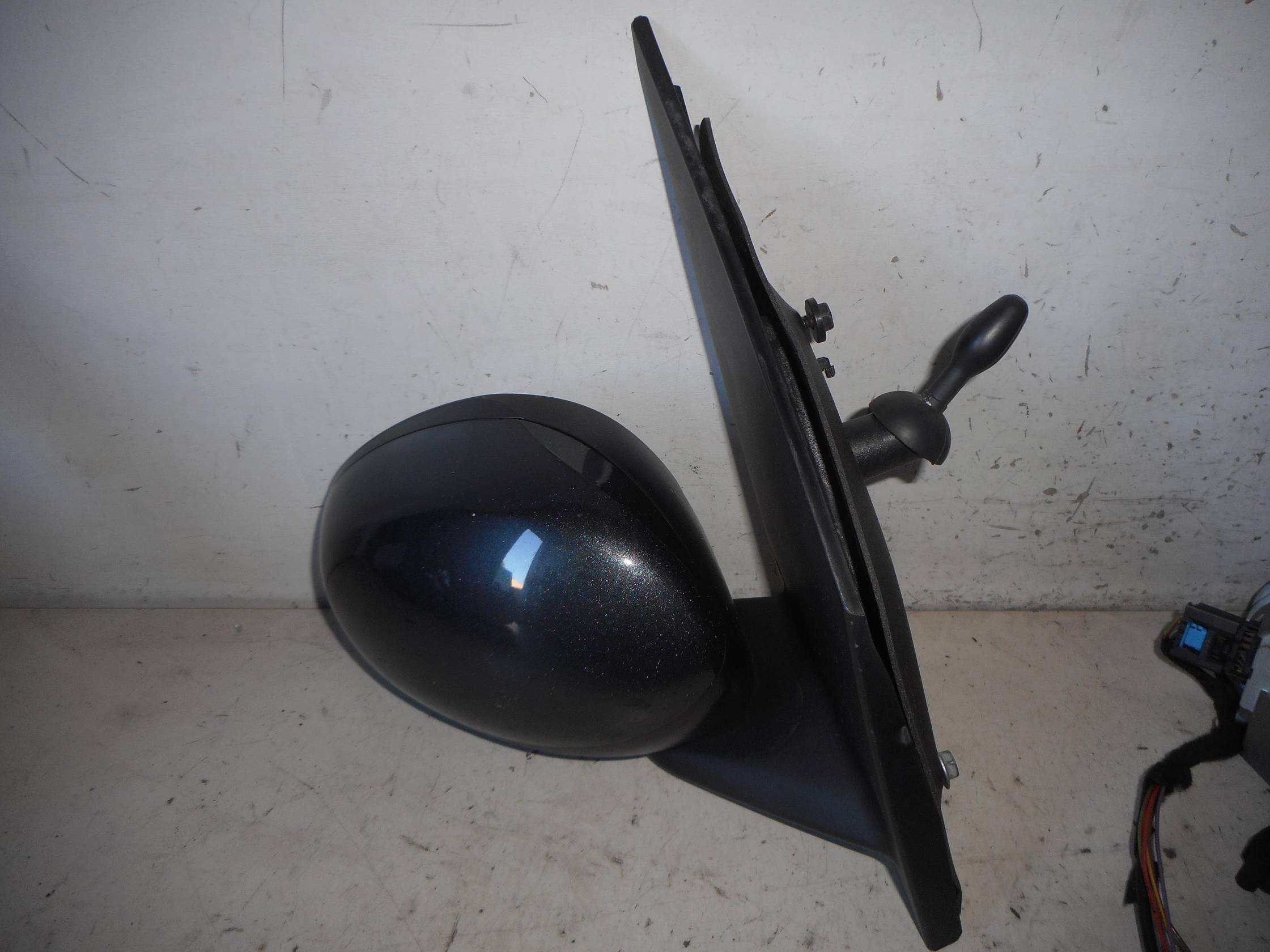 Retrovisore est. dx.